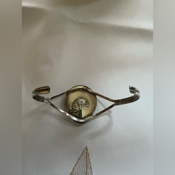 Navajo Bracelet Bear Paw Cuff Sterling Silver and Turquoise - Picture 11 of 14